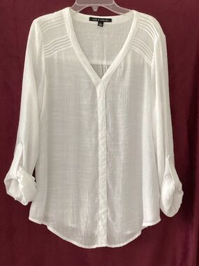 Zac & Rachel White V-Neck Pintuck Roll-Tab Blouse